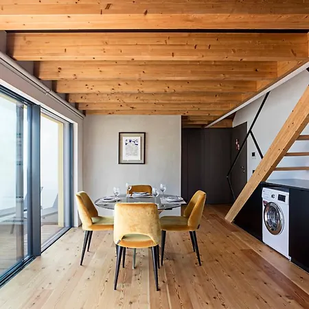 Downtown Duplex W/ Amazing Terrace By Lovelystay 公寓 波尔图
